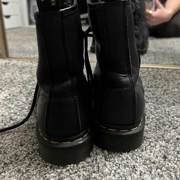 1460 WOMEN'S SMOOTH LEATHER LACE UP BOOTS - Picture 5 of 8